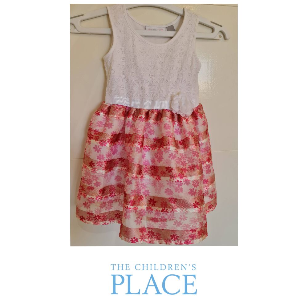 Adorable Robe Fleurie en Dentelle pour Fillette – Taille 2 Ans