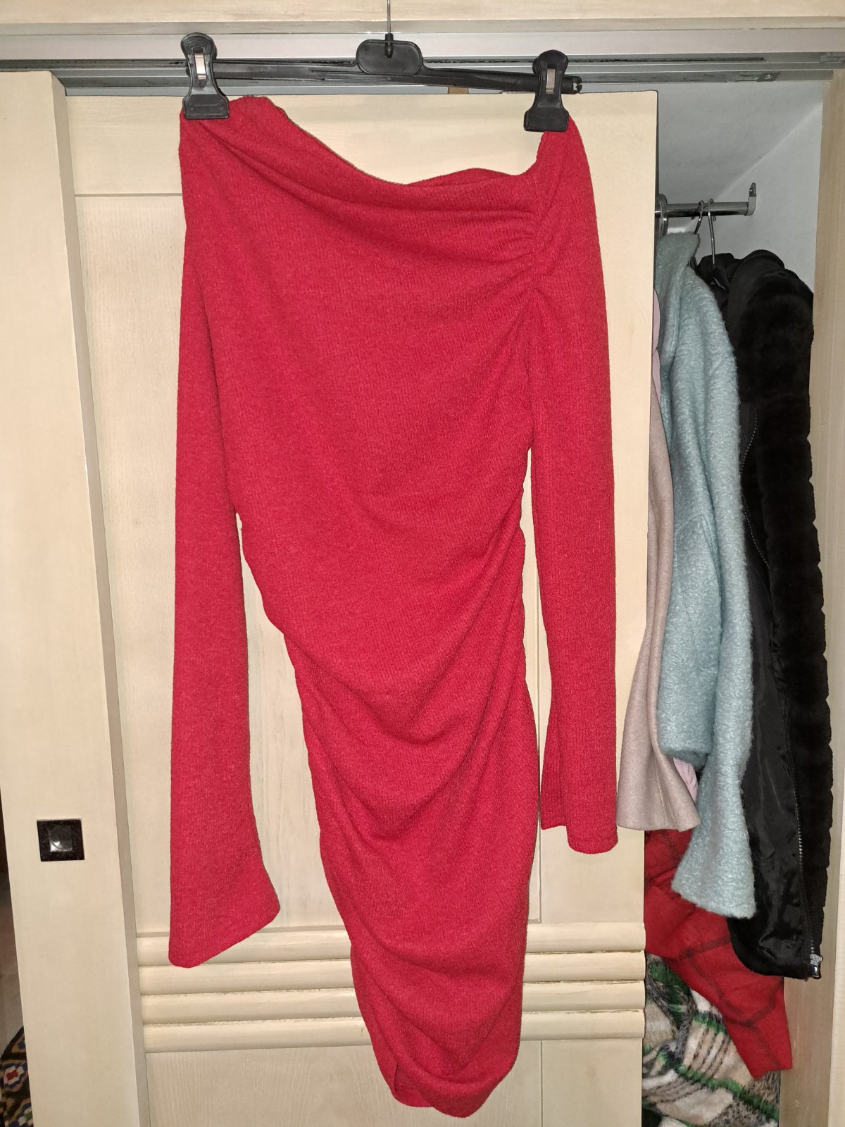 Robe rouge hamais portée en laine taille 36/38