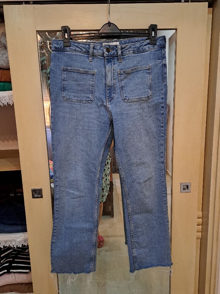 Jean zara 42/44 état neuf