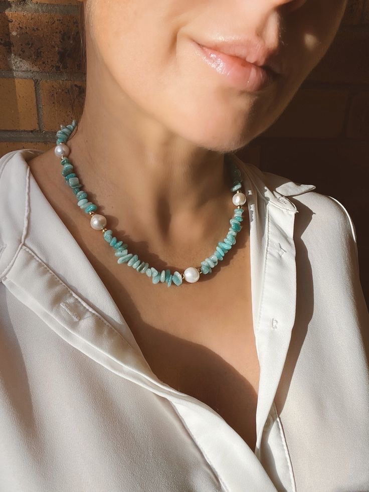 Collier à pierres naturelles