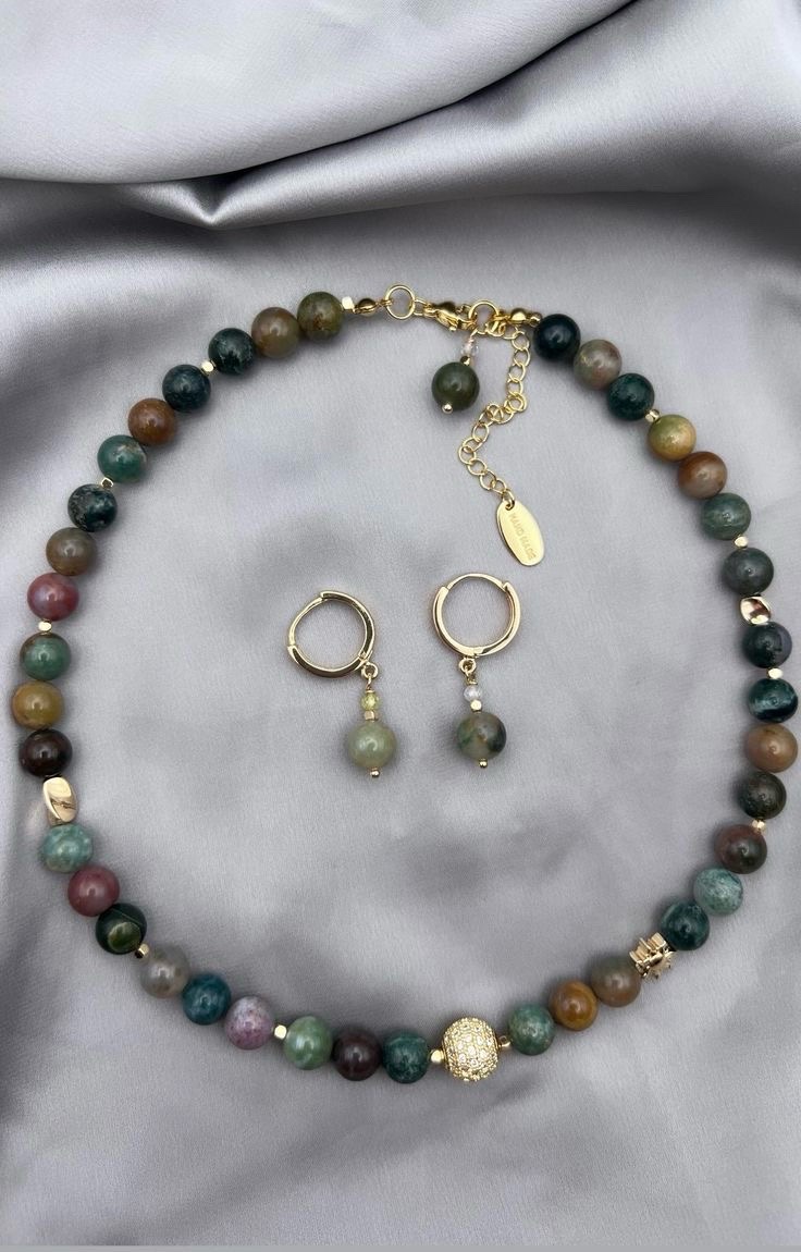 Colliers et boucles