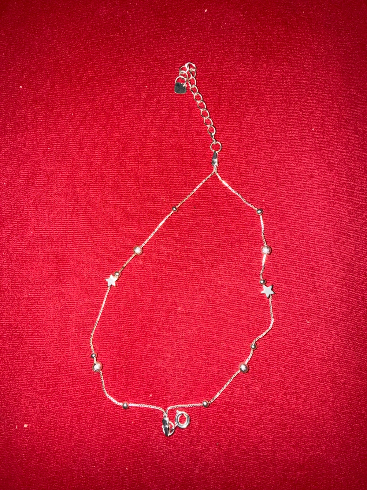 Bracelet argenté avec étoiles ⭐