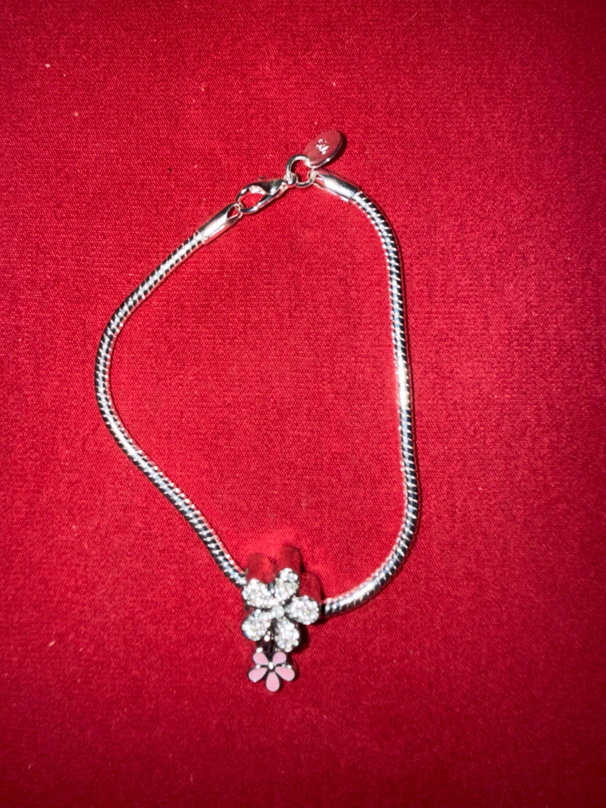 Bracelet fantaisie argenté avec fleurs roses 🌸