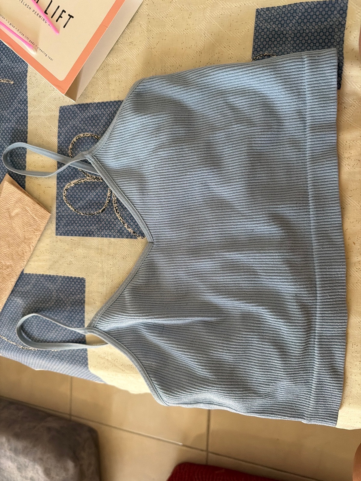 Crop top