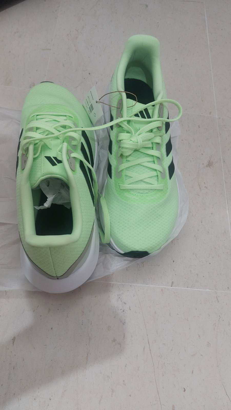 Espadrille adidas jamais porté 