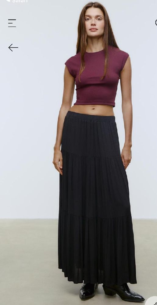 Jupe noire stradivarius 
