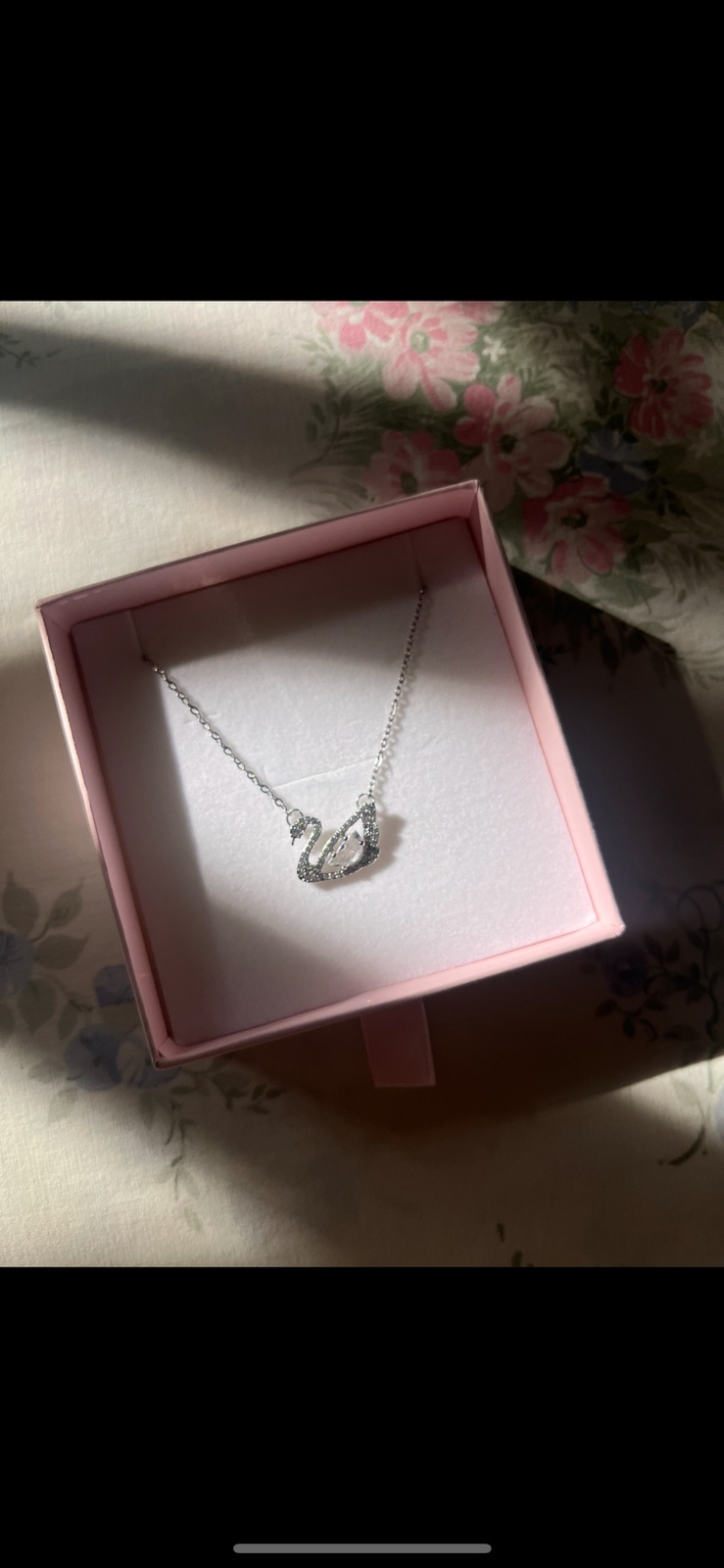 Collier swan