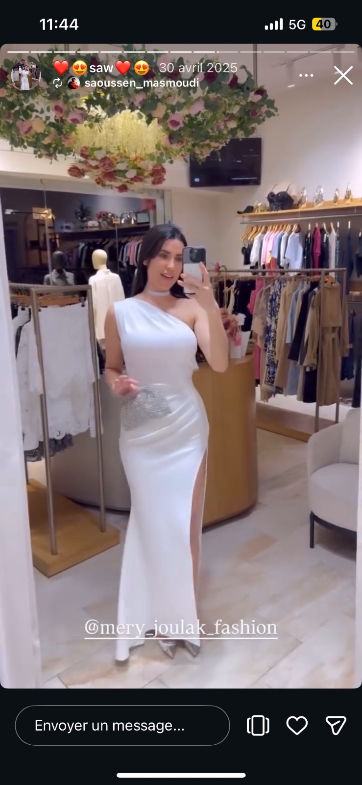 Une tres belle robe blanche 