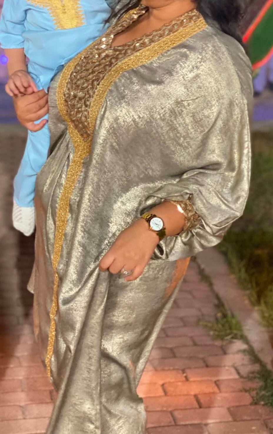 Pancho taille standard ylabes 7atta lel 52  fih ceinture pen de5el malbouse mara barka