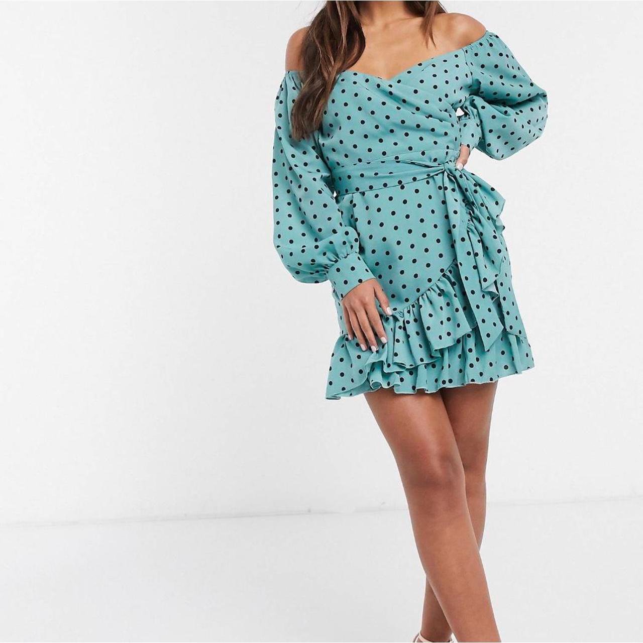 Tres jolie robe tlabes taille 38 meme 40