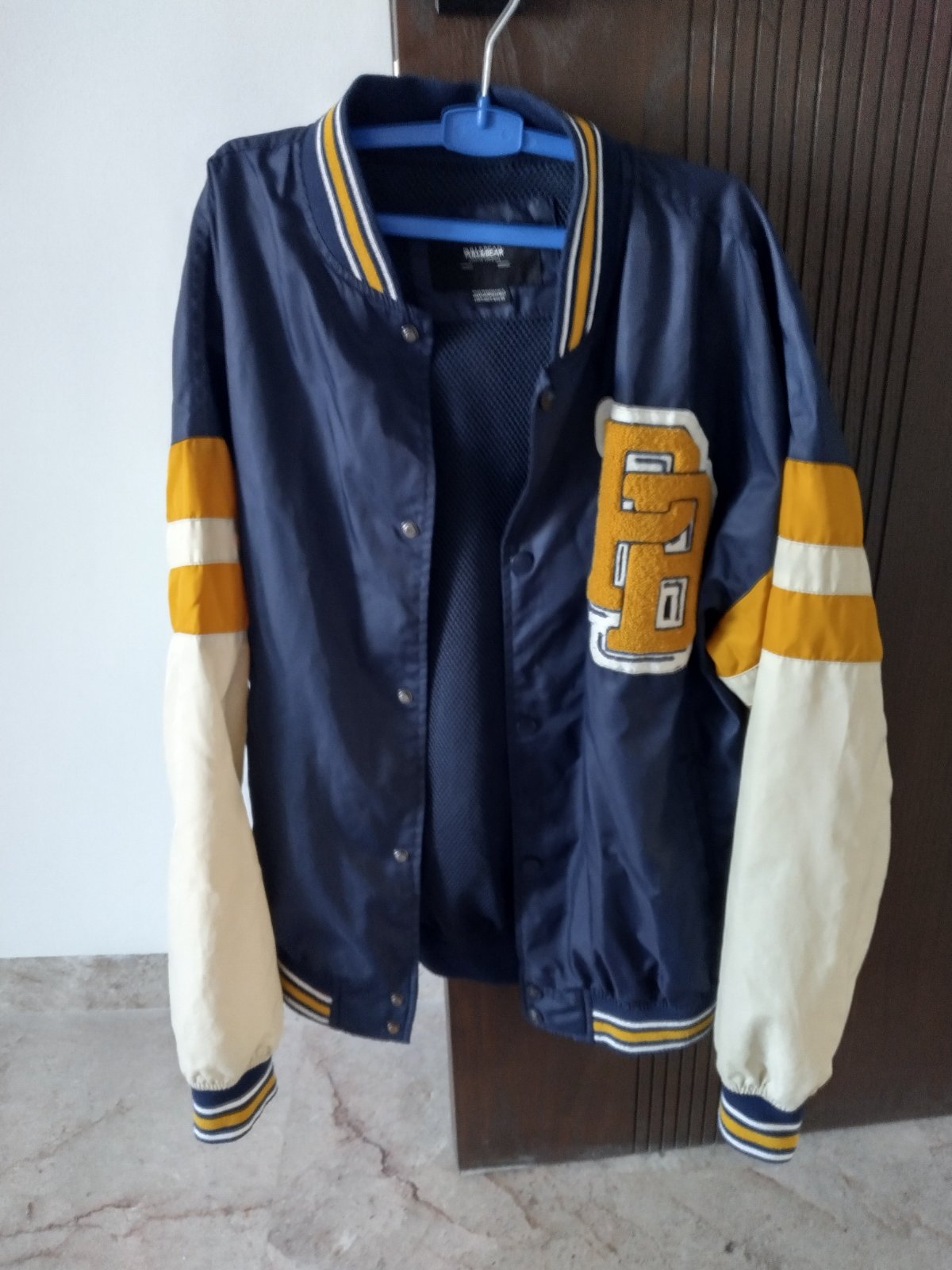 Veste pull and bear taille S