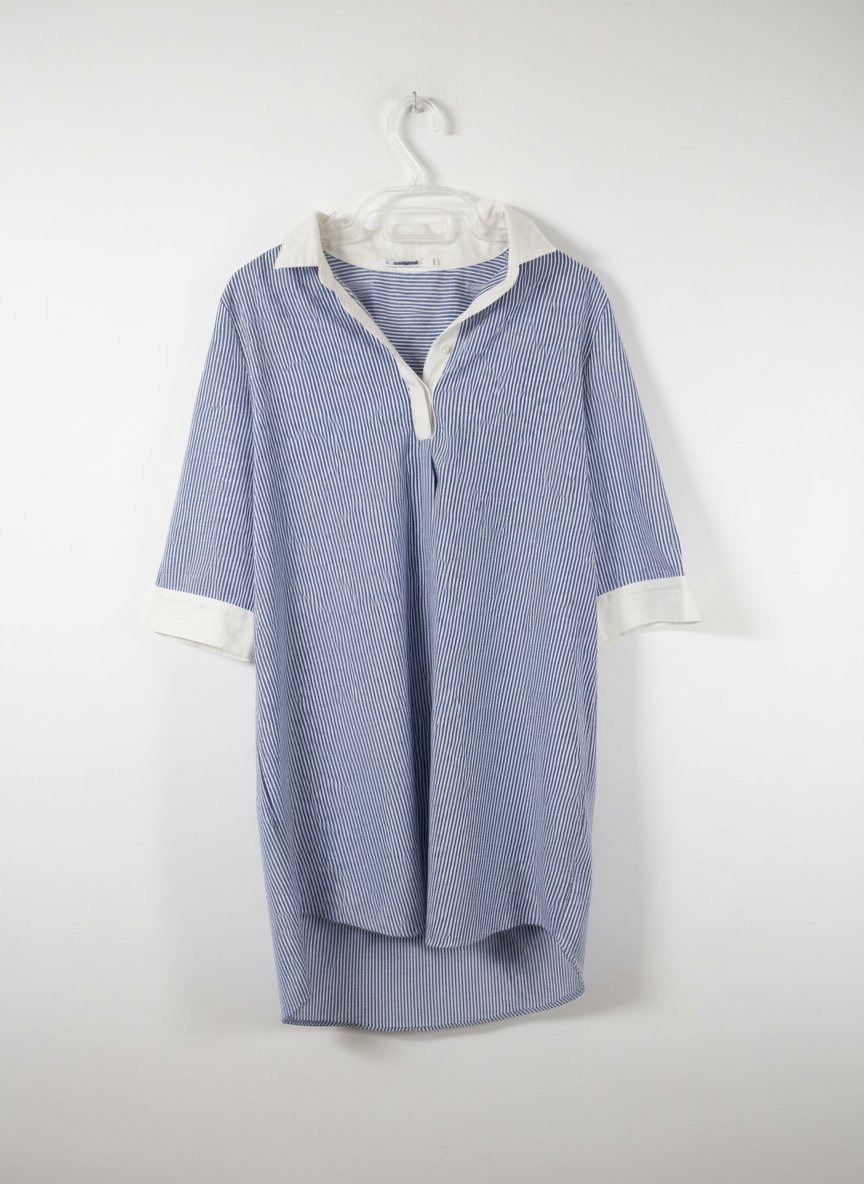 Robe élégante disponible en rose aussi 