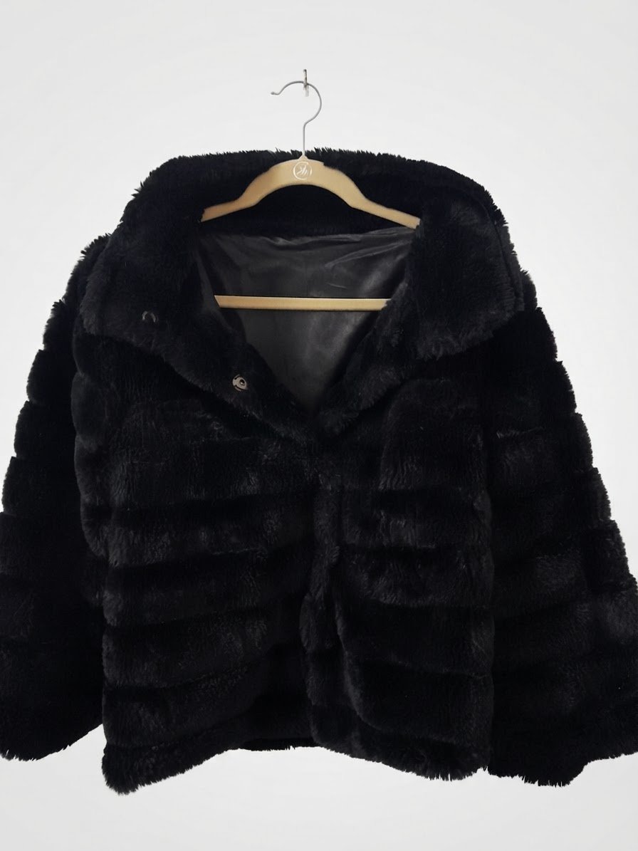 Manteau noir Fourrure 