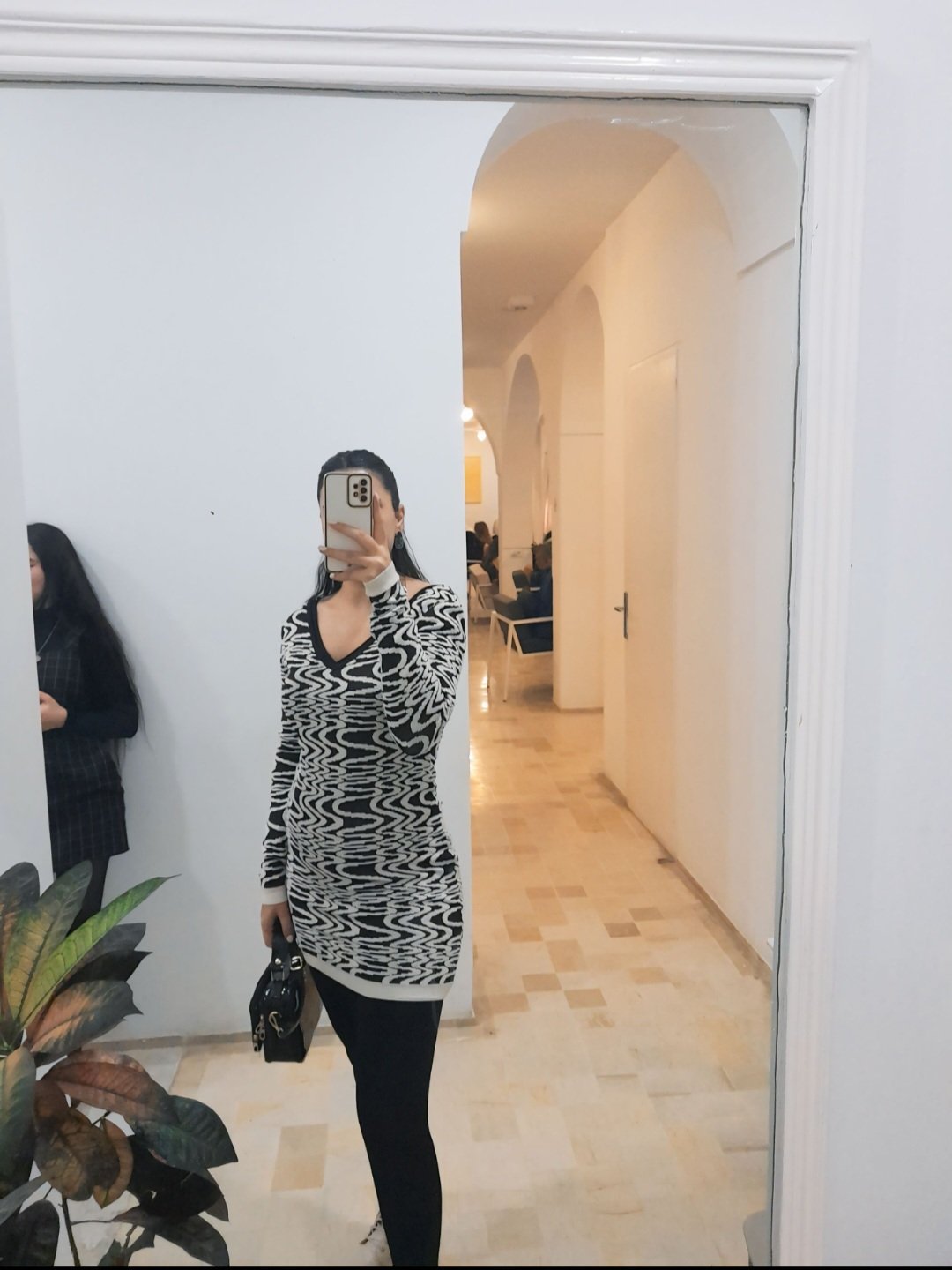 Robe chic  noire et blanche 