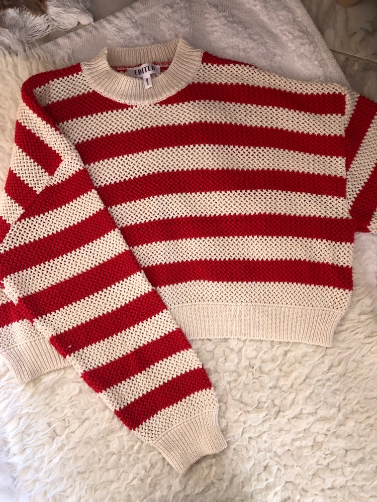 Pull  blanc et rouge
