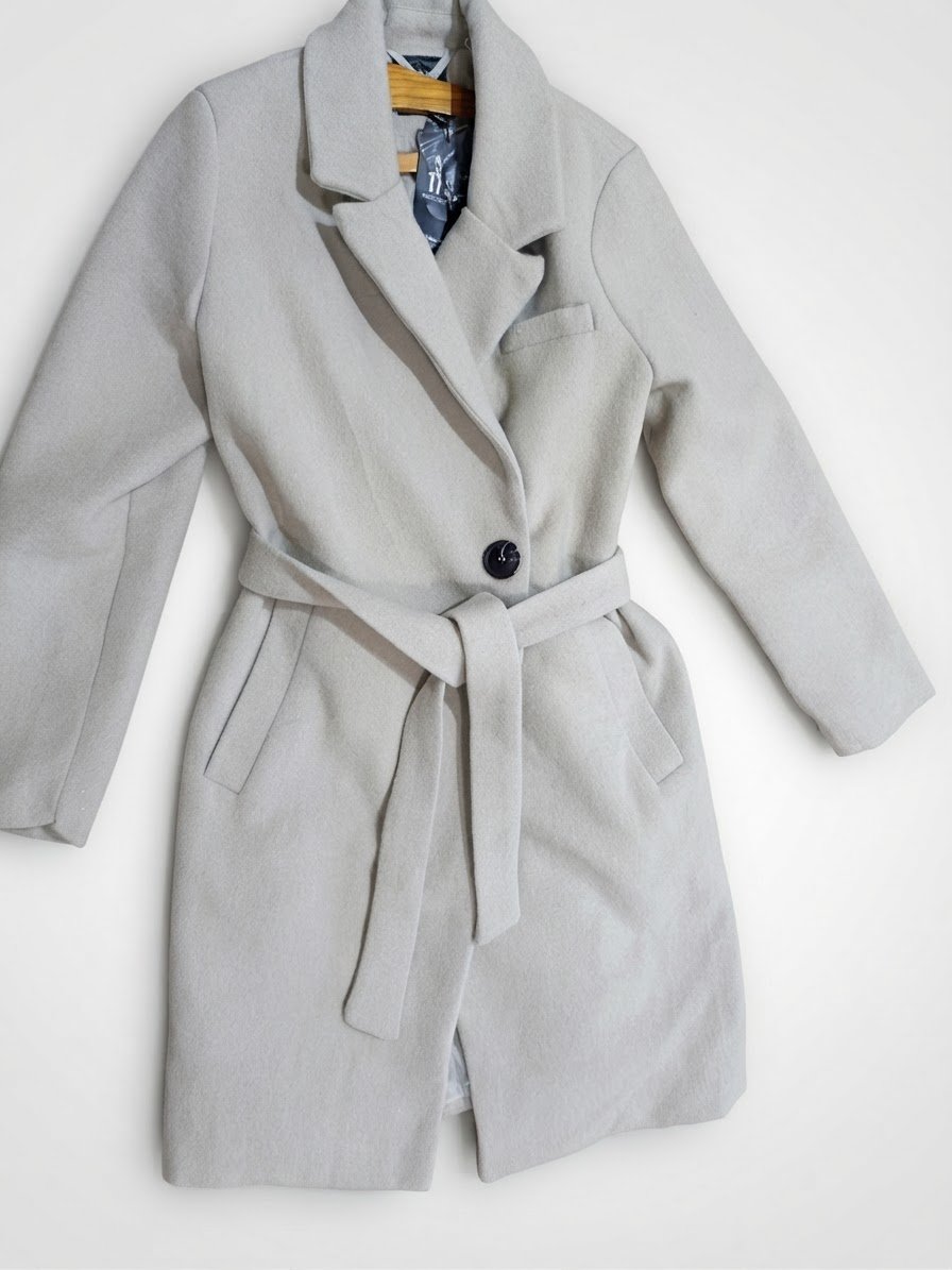 Manteau beige clair la taille M/L de la marque Chicorée