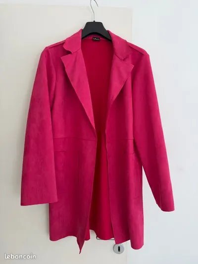 Gilet en faux daim de la marque MAINPOL GmbH, la couleur rose fushia et la taille L