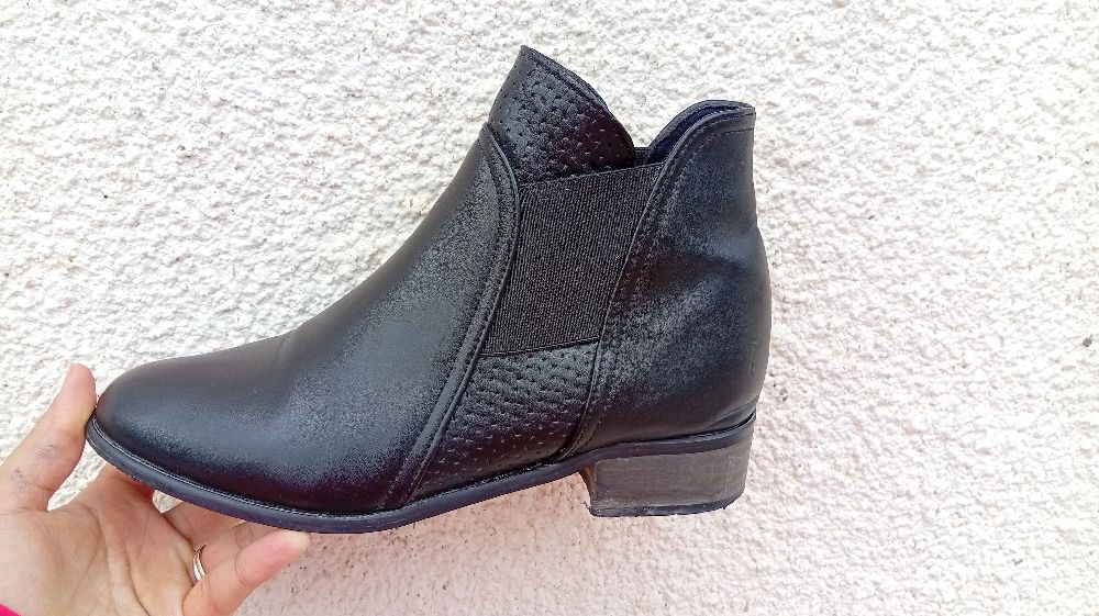 Bottine noir en cuire