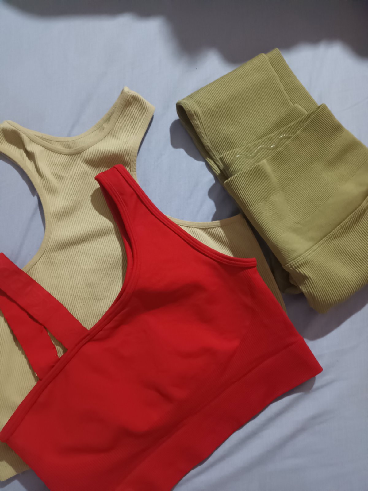 Lot legging gainant +2 brassières 