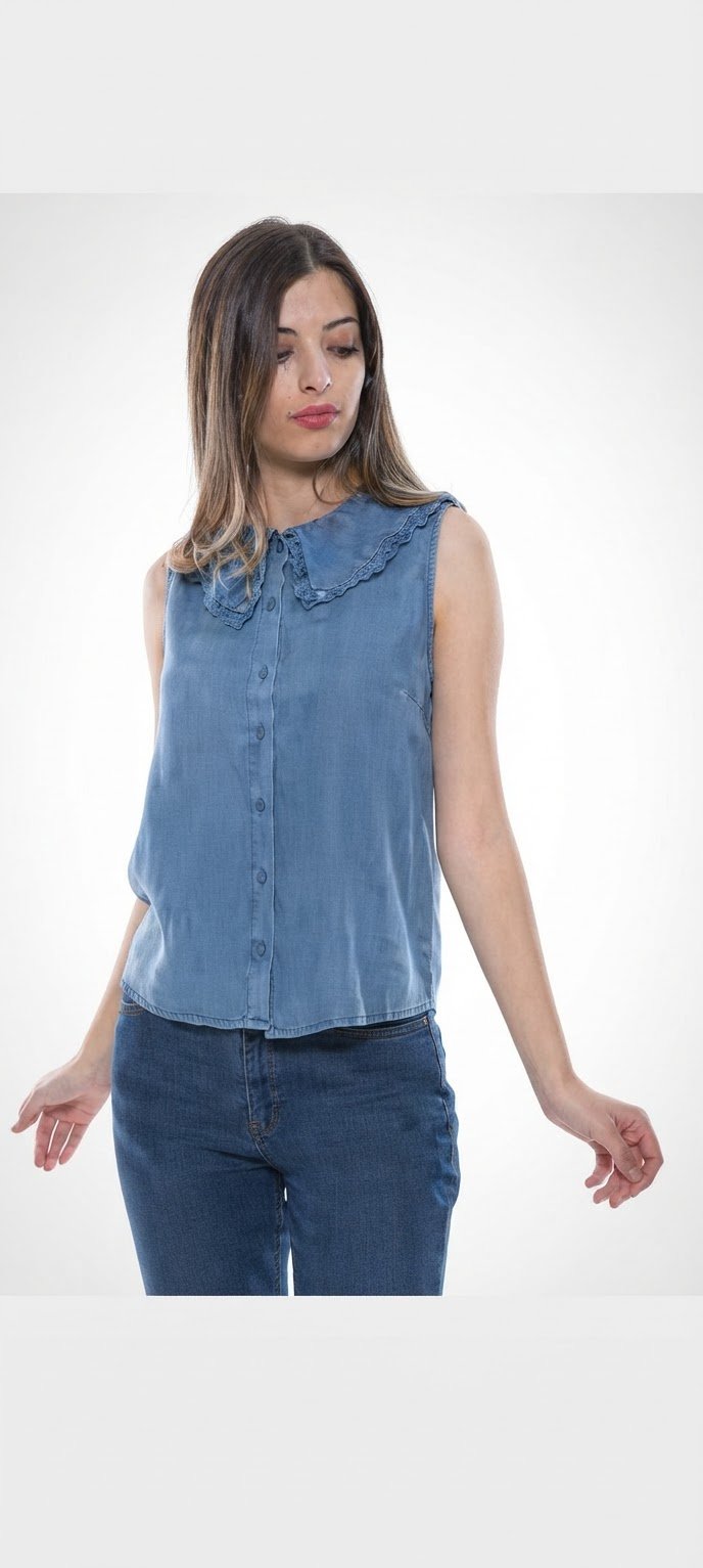 Chemise sans manches ZEN en djean léger avec col clodine orné de petite volon taille 40/42