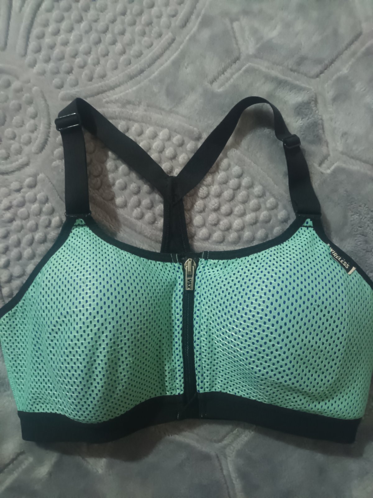 Tenu sport Pink by Victoria's secrets 👌🏻💥