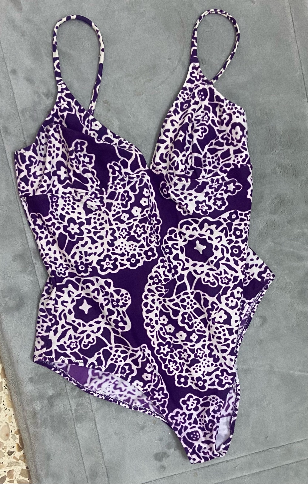 Maillot une piece mauve