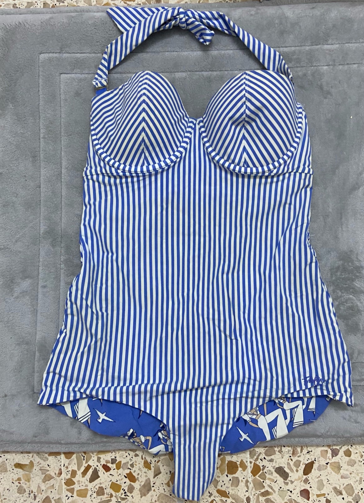 Maillot neuf taille m 