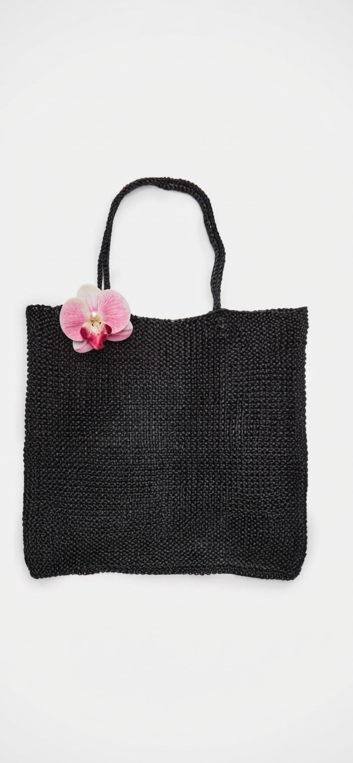 Sac en crochet et à fleur stradivarius + un crayon mac soar gratuit 