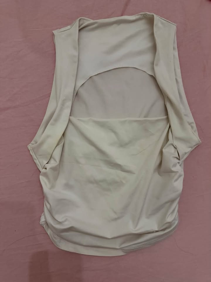 Top blanc carré