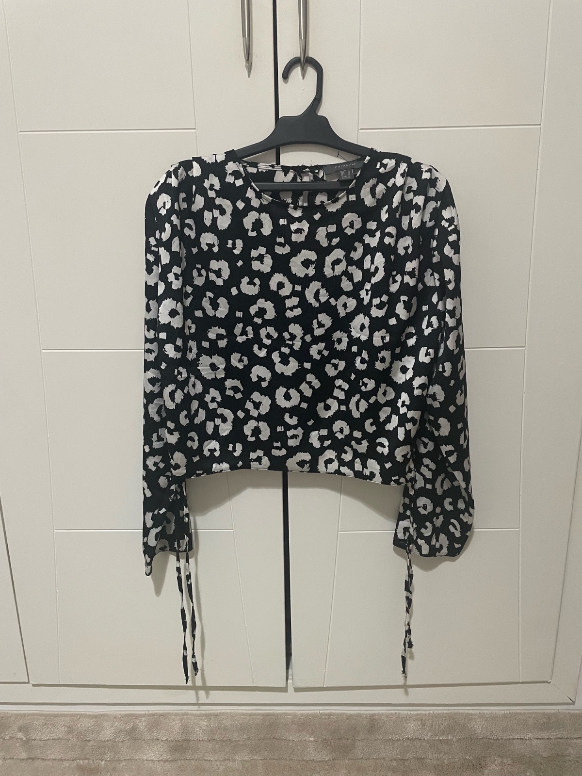 Blouse Primark en noir et blanc