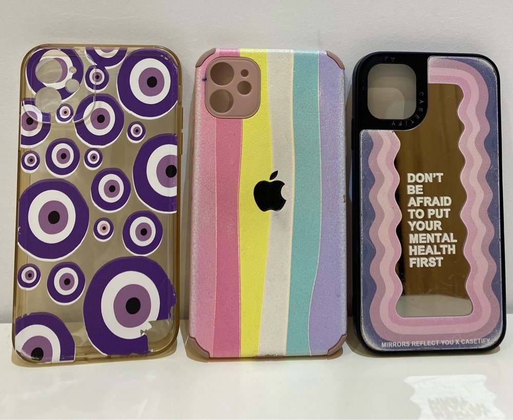 lot de 3 cases iphone_11 à 45 DT  🌸
