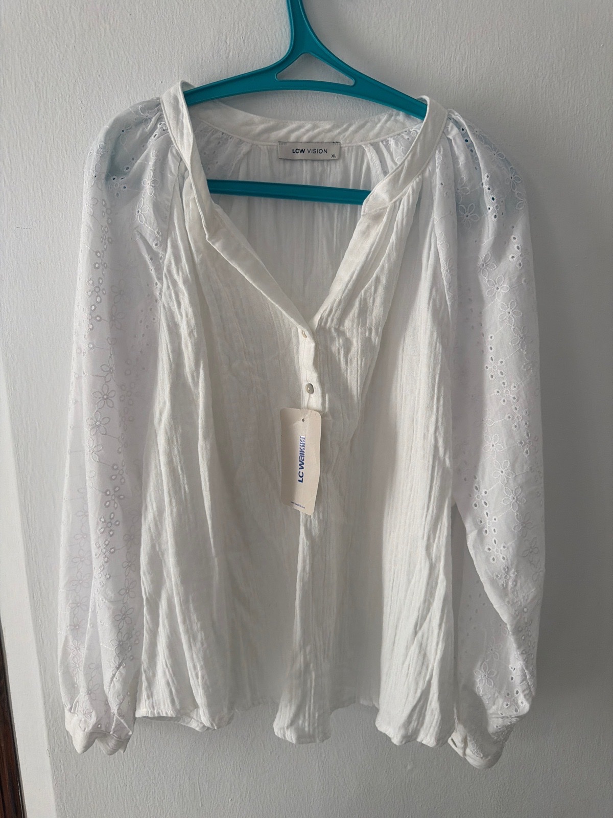 Chemise blanche neuve