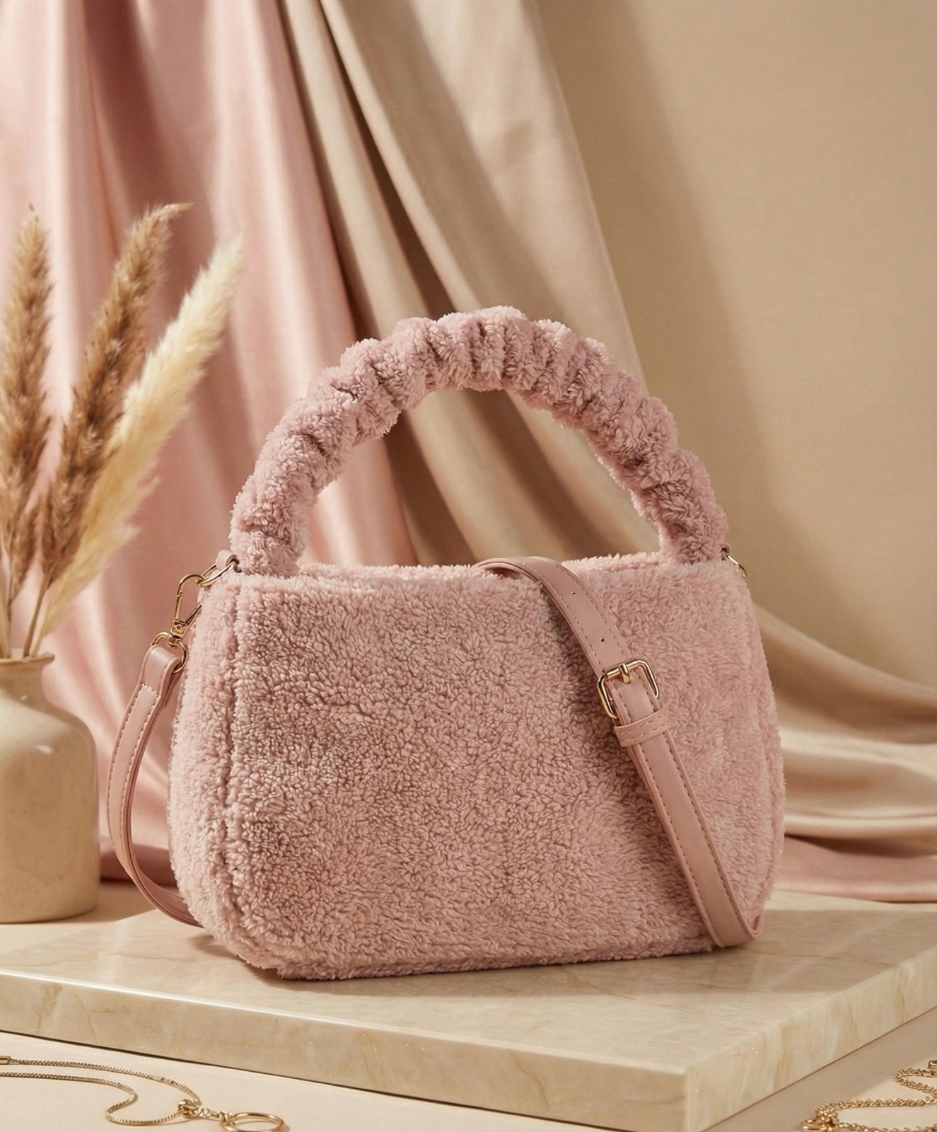 Sac à main cute fluffy baby pink