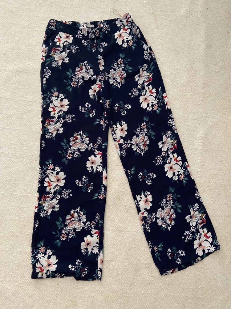 pantalon large en tres bonne etat