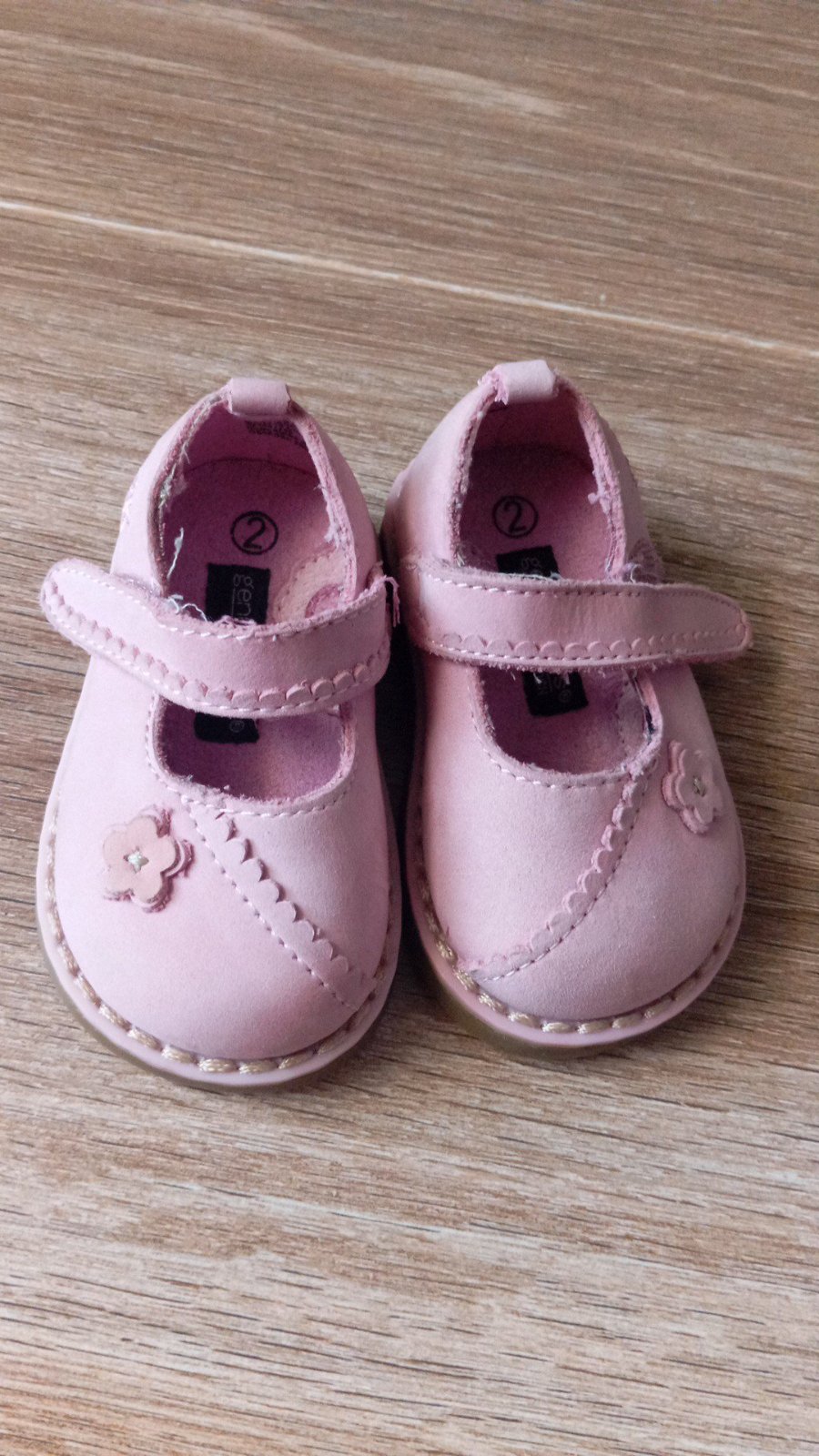Chaussures bébé roses  🌸