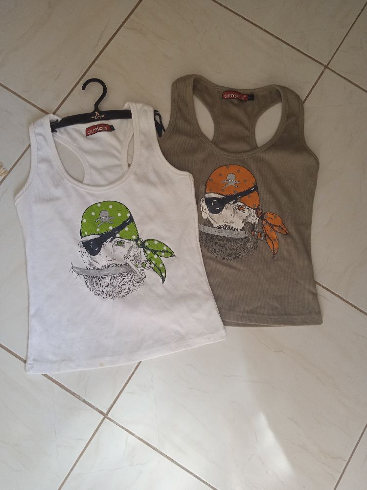 Lot de deux top jamais porté 