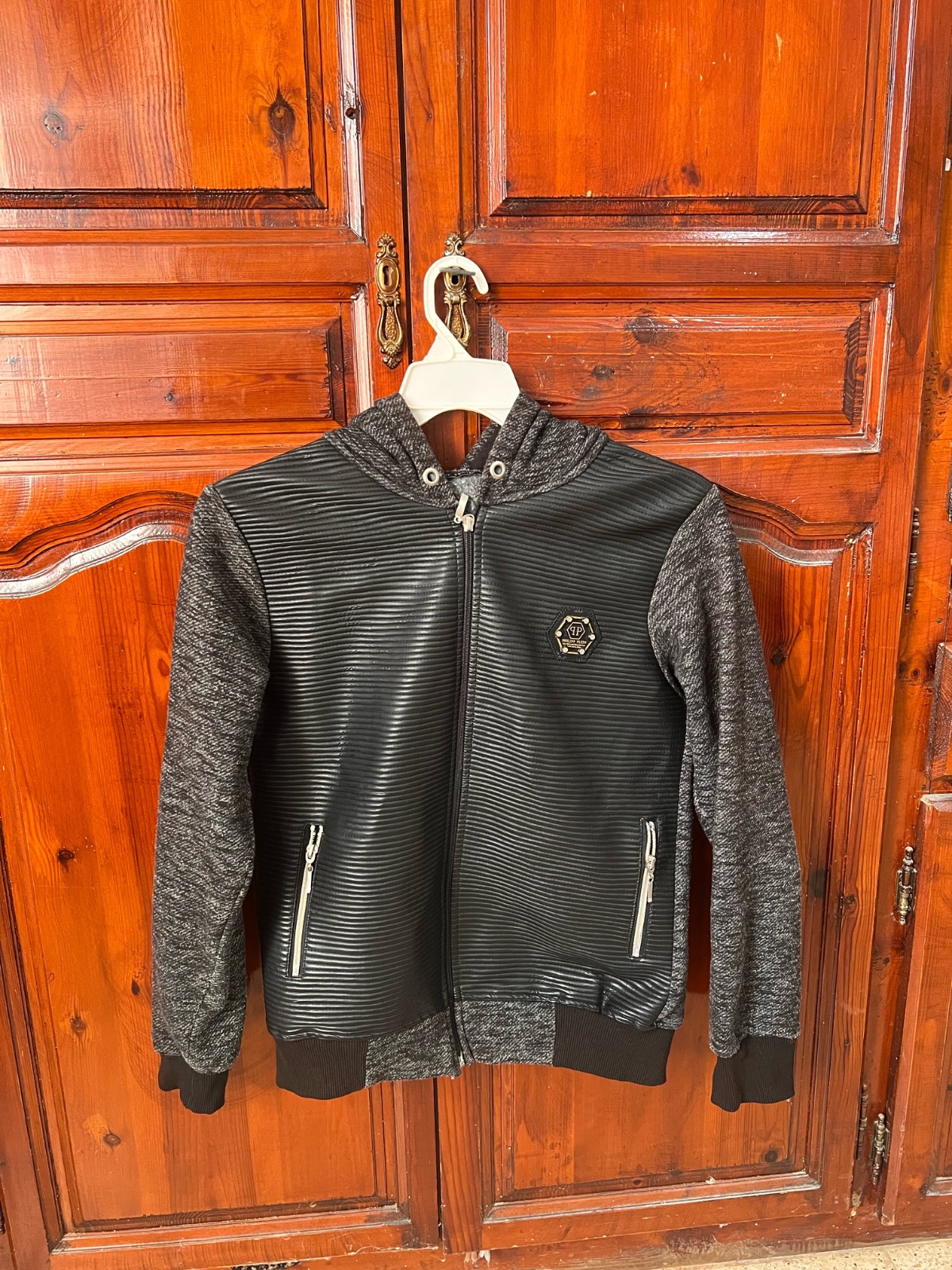 Black & Grey Bomber Jacket – Size M