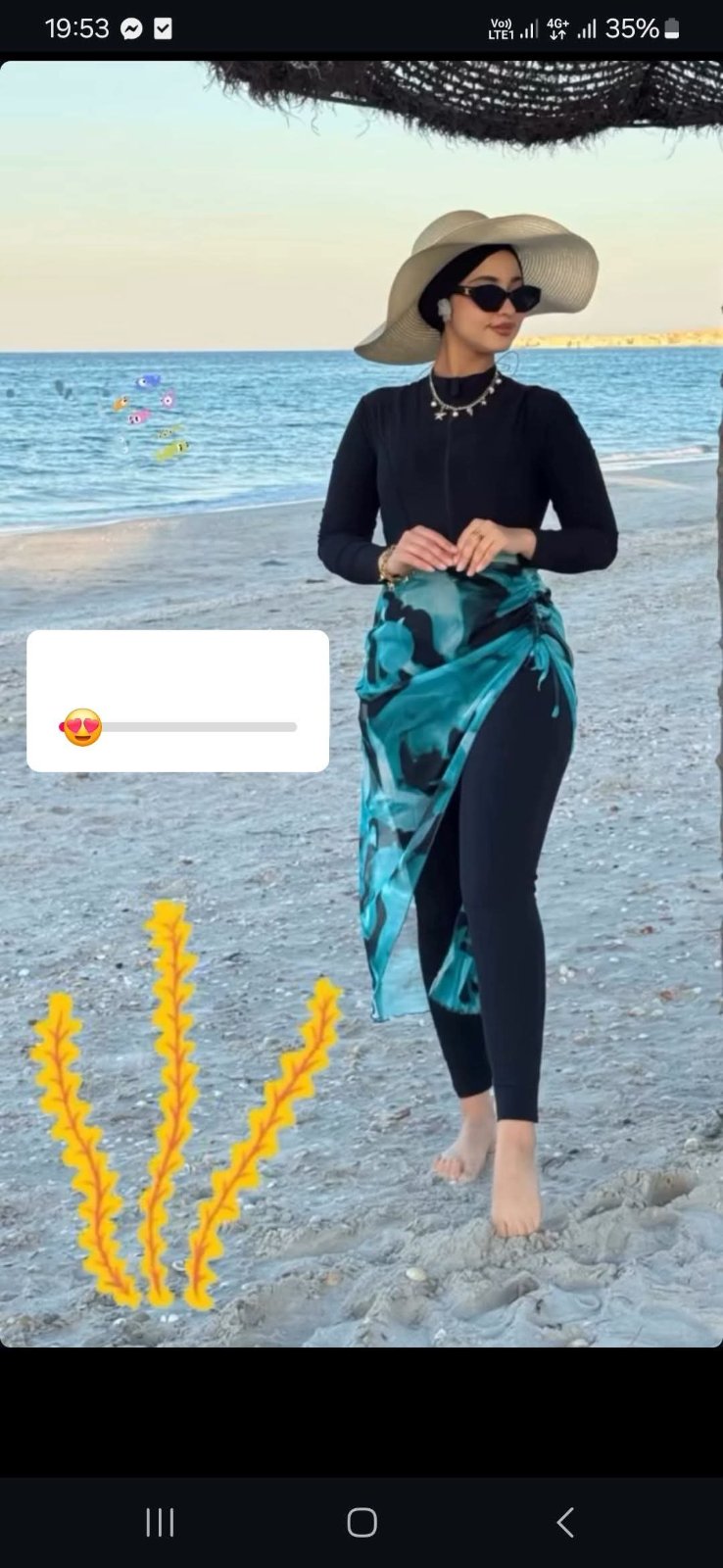 Burkini voilée et non voilée 