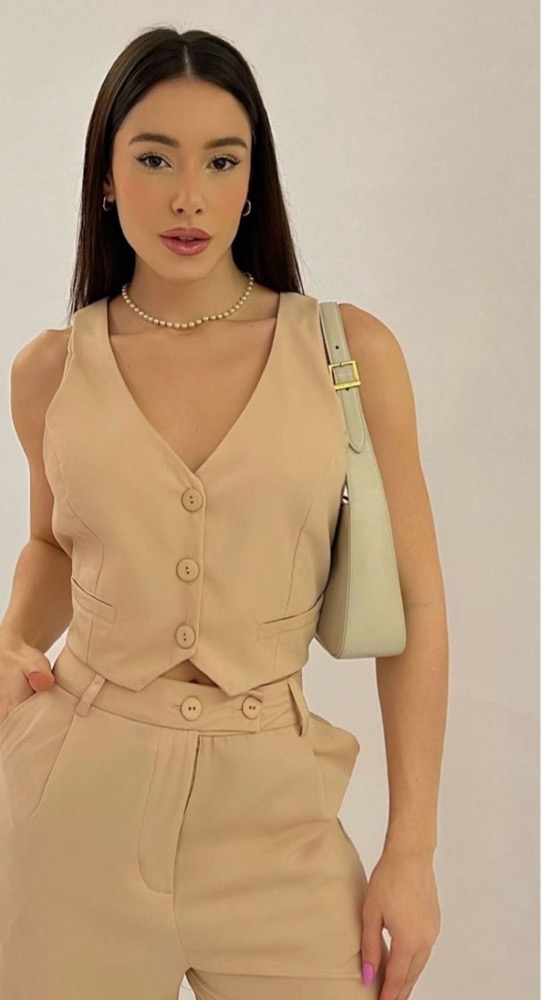 Une blazer sans manches