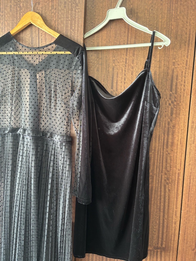 Robe de soirée en velours noir 