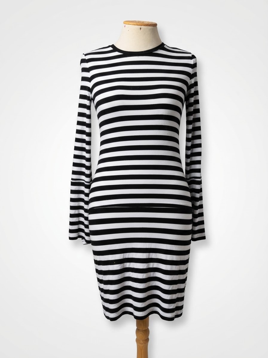 Robe noir et blanc
