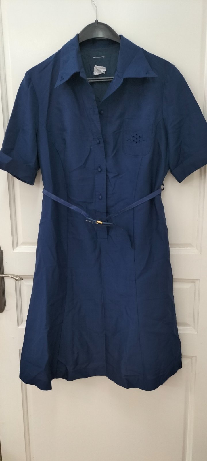 Robe avec ceinture 