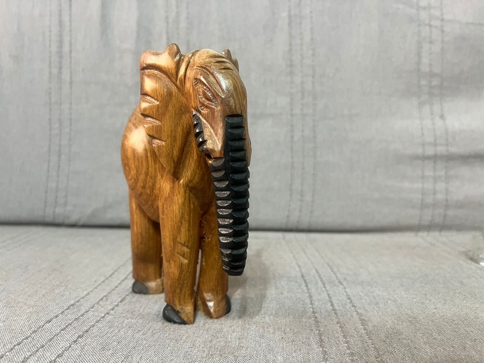 Éléphant en bois