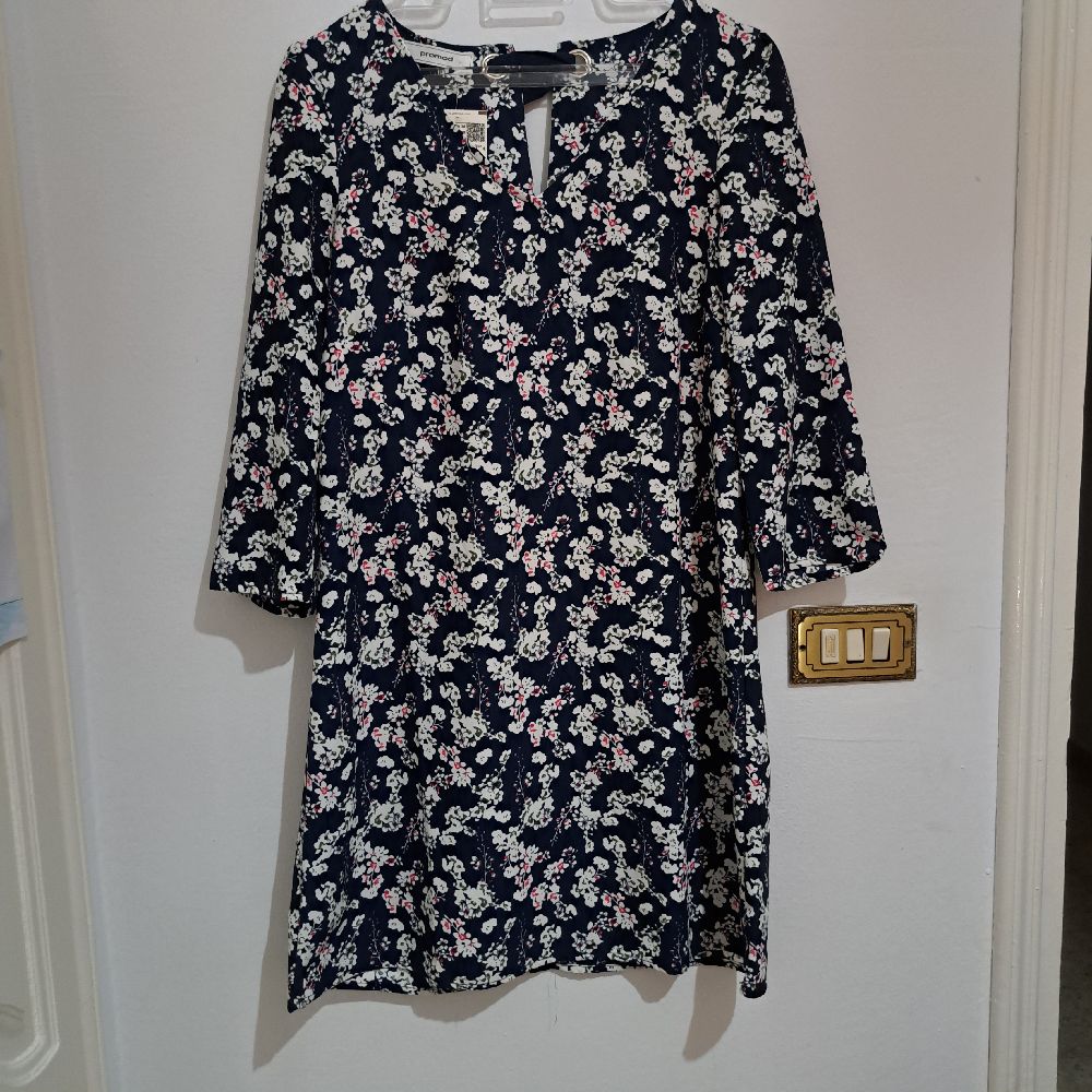 robe bleu marine fleurie 