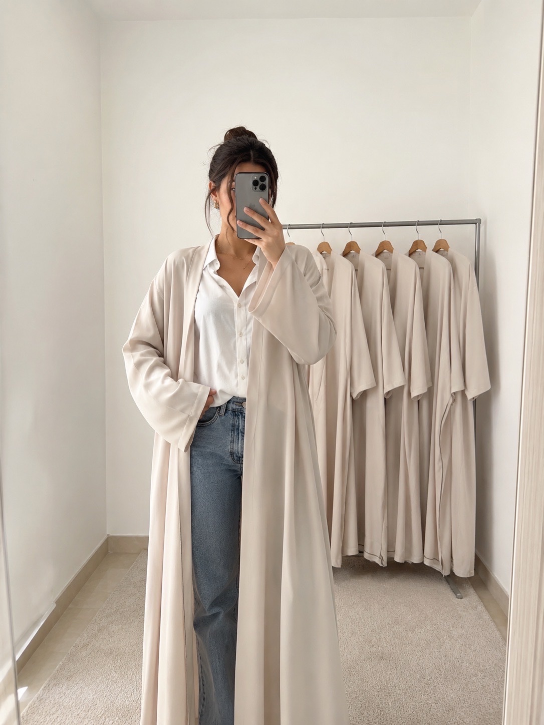 Abaya Beige Ouverte Style Moderne - Été 2026