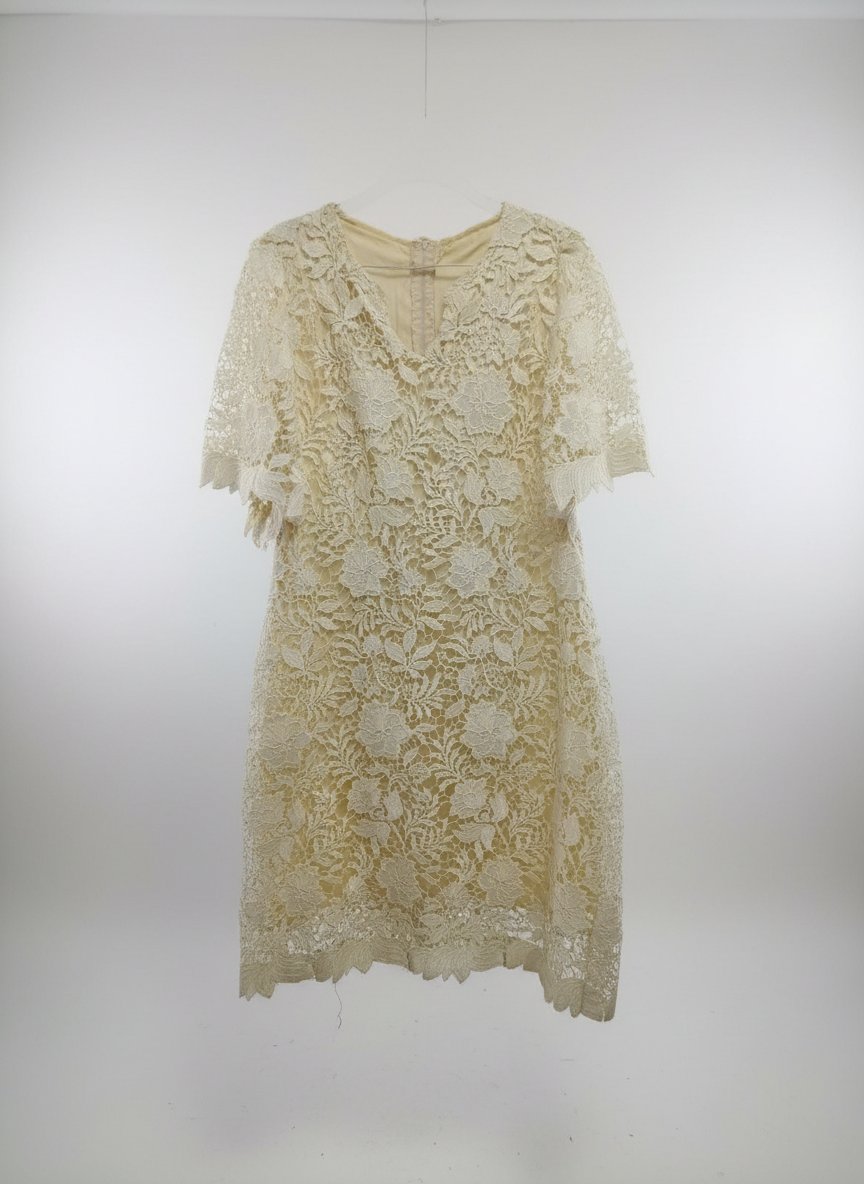 Robe soirée légèrement pailleté 