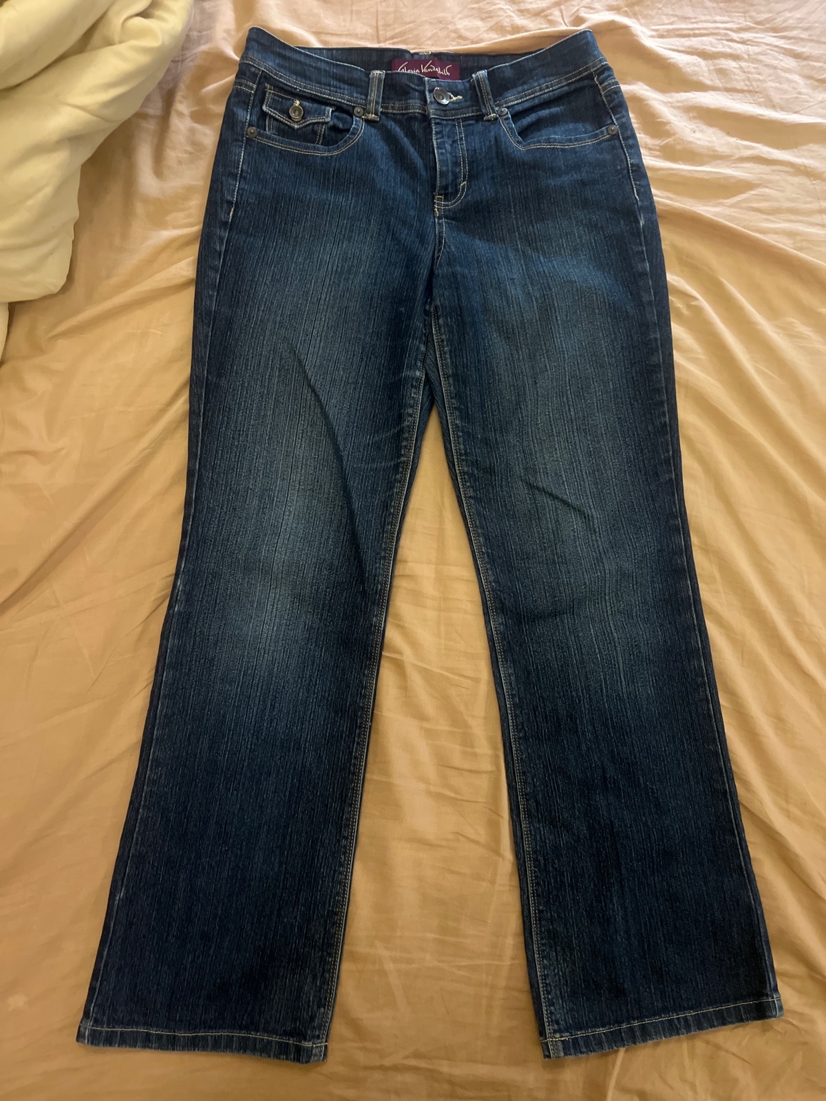 Low rise flared jeans😻😻