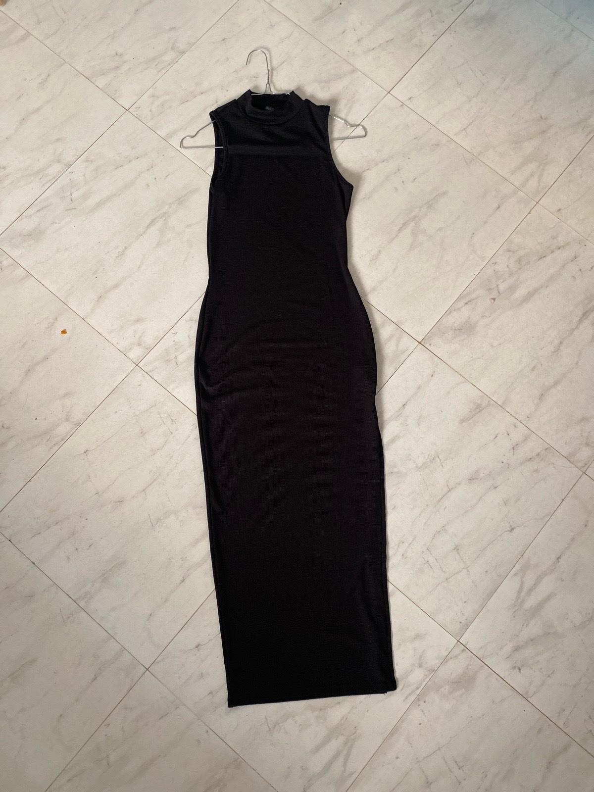 Robe shein avec une petite fente