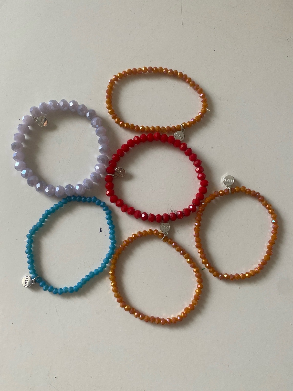 Des bracelets