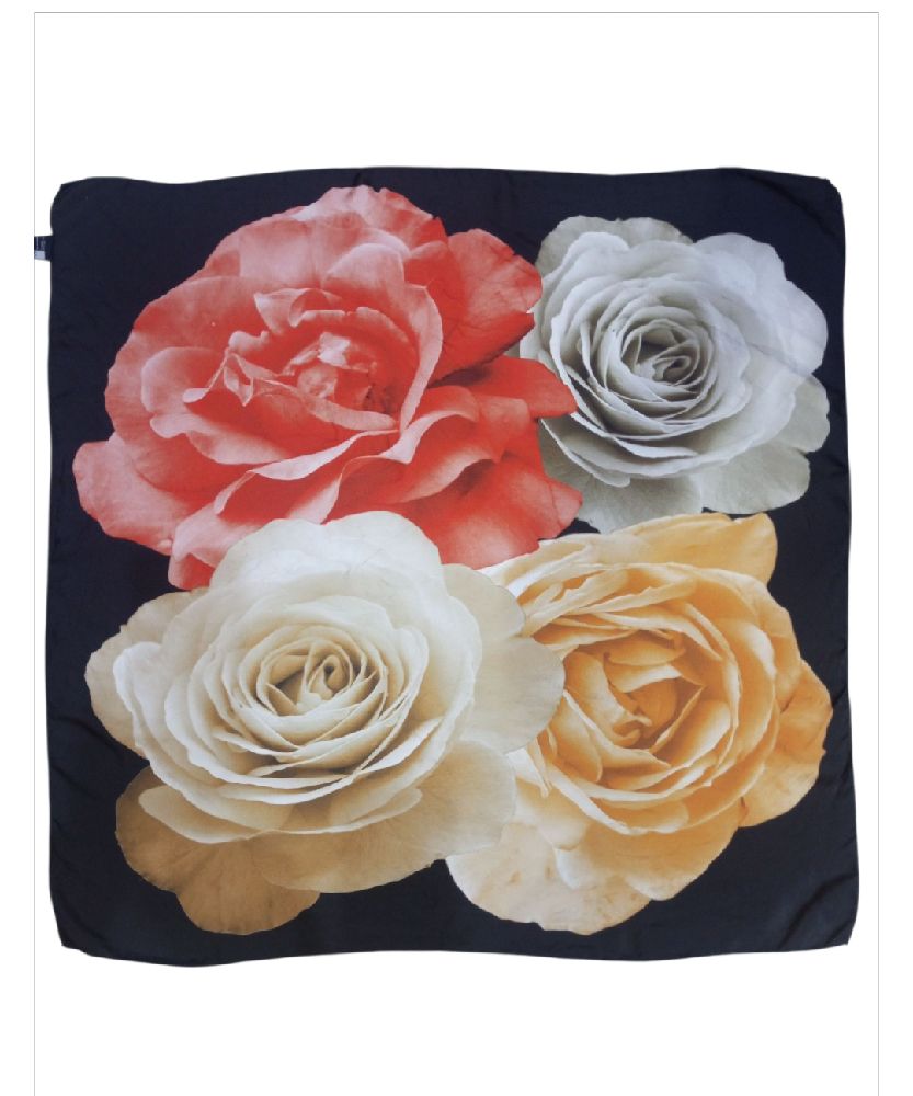 Foulard carré 90/90cm en soie avec de très belles couleurs 